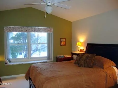 1015 Baxter Ln, Freeport, IL 61032 photo 9