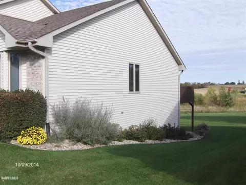 3168 S Sandy Pointe, Freeport, IL 61032 photo 22
