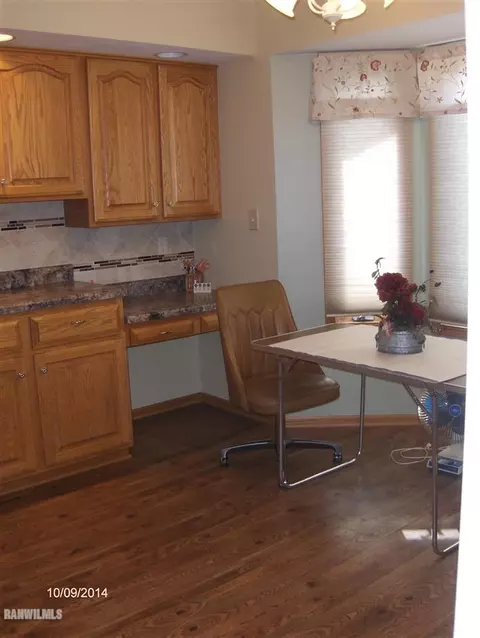 3168 S Sandy Pointe, Freeport, IL 61032 photo 7
