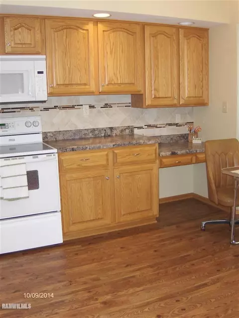 3168 S Sandy Pointe, Freeport, IL 61032 photo 6