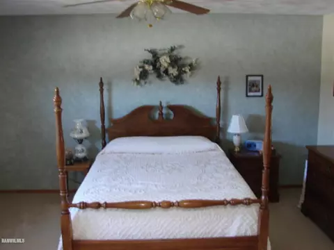 1909 Comanche Ct, Freeport, IL 61032 photo 6