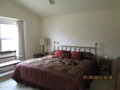 1022 Bertram, Freeport, IL 61032 photo 9