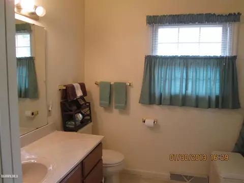 1022 Bertram, Freeport, IL 61032 photo 11