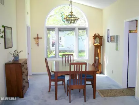 1017 Baxter Ln, Freeport, IL 61032 photo 5