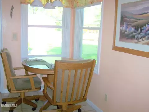 1017 Baxter Ln, Freeport, IL 61032 photo 10