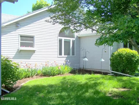 1017 Baxter Ln, Freeport, IL 61032 photo 21