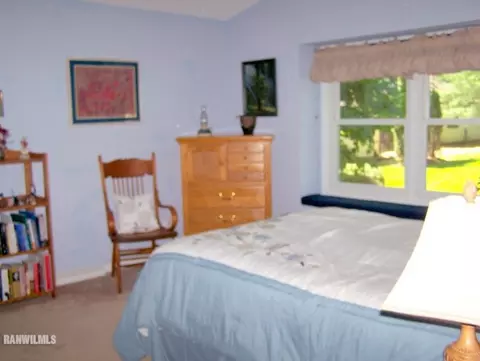 1017 Baxter Ln, Freeport, IL 61032 photo 11