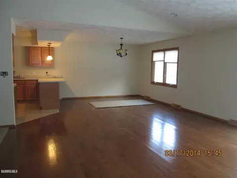 2041 Cherokee Ct, Freeport, IL 61032 photo 10