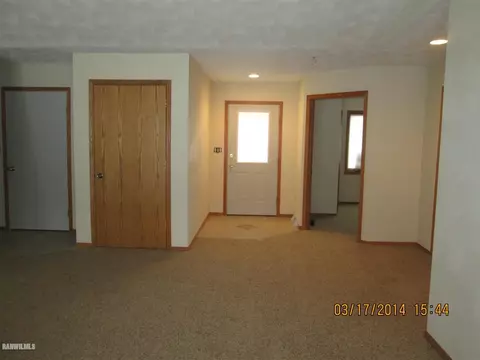 2041 Cherokee Ct, Freeport, IL 61032 photo 7