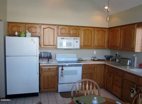 2215 Hillside Ct, Freeport, IL 61032 photo 14