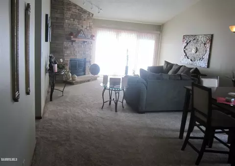 2215 Hillside Ct, Freeport, IL 61032 photo 7