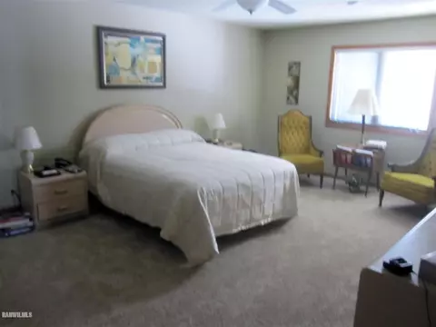 2215 Hillside Ct, Freeport, IL 61032 photo 22