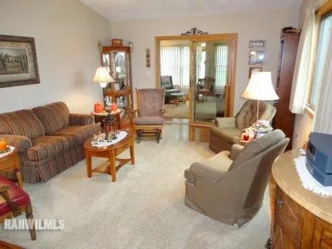 1919 Comanche Ct, Freeport, IL 61032 photo 12