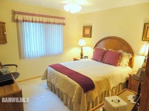 1919 Comanche Ct, Freeport, IL 61032 photo 18