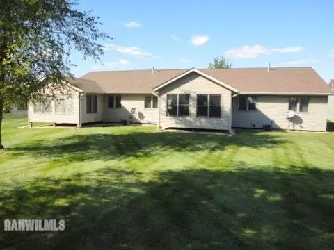 1919 Comanche Ct, Freeport, IL 61032 photo 5