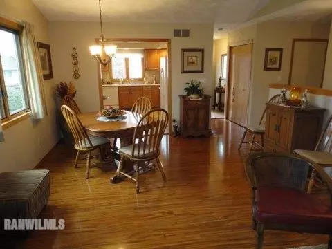 1919 Comanche Ct, Freeport, IL 61032 photo 17