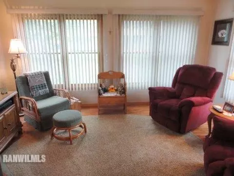 1919 Comanche Ct, Freeport, IL 61032 photo 13