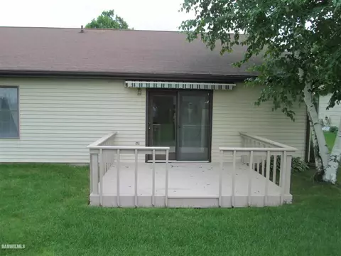 1018 Baxter Ln, Freeport, IL 61032 photo 14