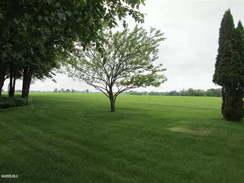 1018 Baxter Ln, Freeport, IL 61032 photo 16