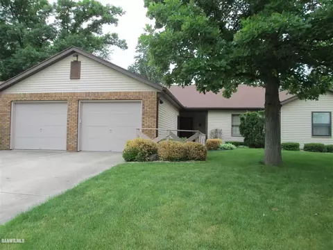 1018 Baxter Ln, Freeport, IL 61032 photo 1