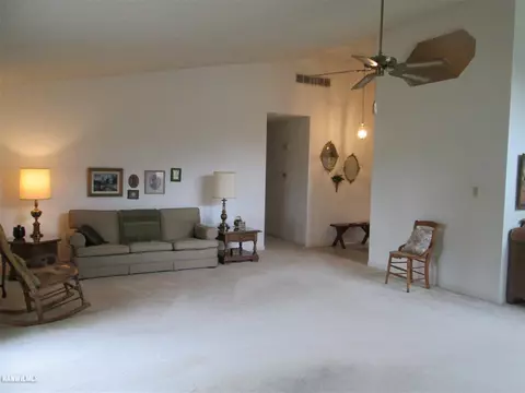 1018 Baxter Ln, Freeport, IL 61032 photo 7