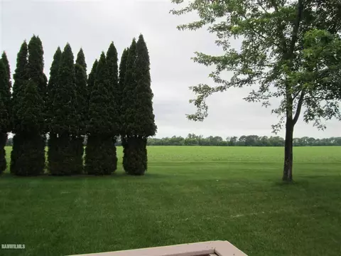 1018 Baxter Ln, Freeport, IL 61032 photo 15