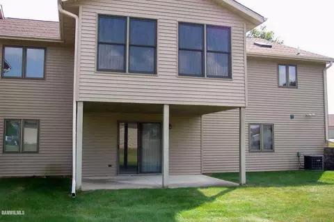 1910 Comanche Ct, Freeport, IL 61032 photo 15