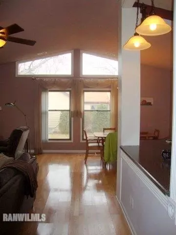 1016 Baxter Ln, Freeport, IL 61032 photo 11