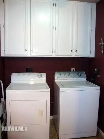 1016 Baxter Ln, Freeport, IL 61032 photo 6