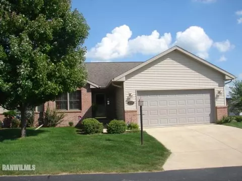 1799 S Ferrell Ln, Freeport, IL 61032 photo 1