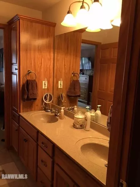 1799 S Ferrell Ln, Freeport, IL 61032 photo 13