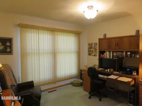 1009 Baxter, Freeport, IL 61032 photo 8