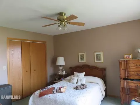 1009 Baxter, Freeport, IL 61032 photo 9
