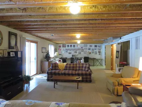 2071 Cherokee Ct, Freeport, IL 61032 photo 14