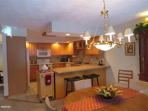 2071 Cherokee Ct, Freeport, IL 61032 photo 6