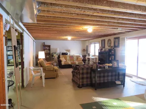 2071 Cherokee Ct, Freeport, IL 61032 photo 15