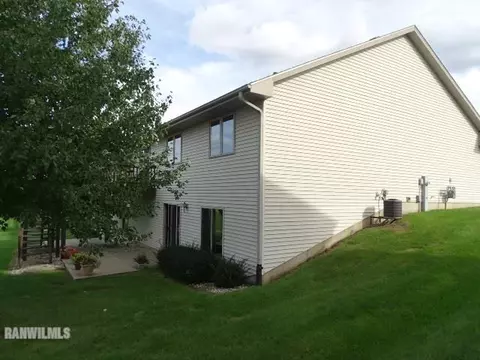 3178 Sandy Pointe Dr, Freeport, IL 61032 photo 20