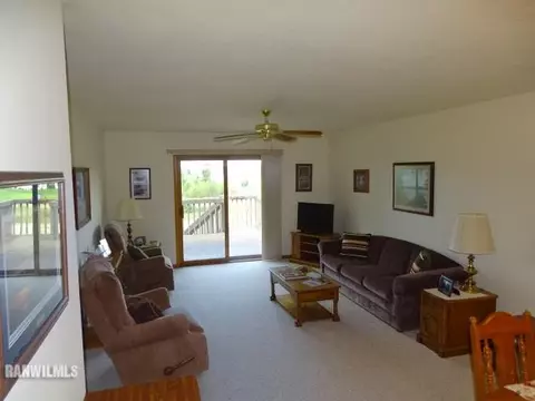3178 Sandy Pointe Dr, Freeport, IL 61032 photo 5