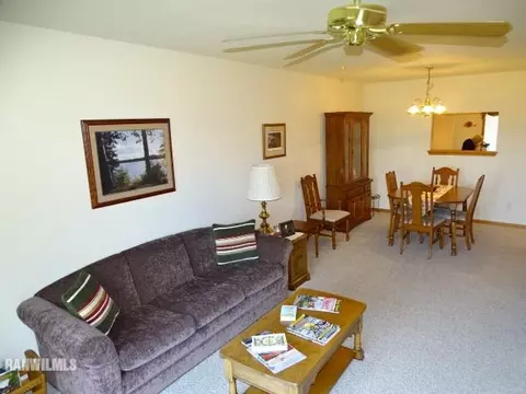 3178 Sandy Pointe Dr, Freeport, IL 61032 photo 6