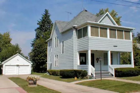 110-112 E Jefferson St, Freeport, IL 61032 photo 1