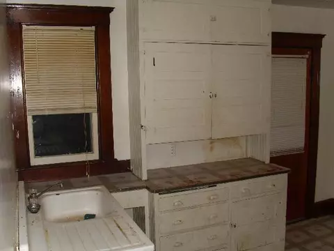 433 E Prospect, Freeport, IL 61032 photo 6