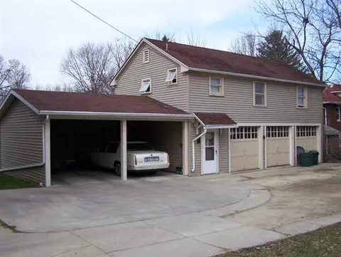 1115 S Oak, Freeport, IL 61032 photo 3