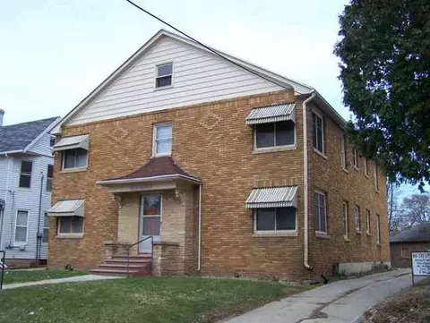 1115 S Oak, Freeport, IL 61032 photo 2