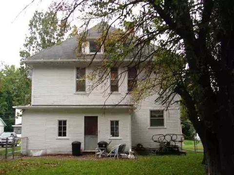334-334 12 Prospect Ter, Freeport, IL 61032 photo 2