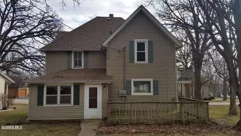 623 Washington St, Pecatonica, IL 61063 photo 2
