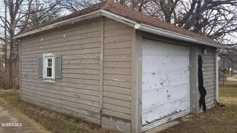 623 Washington St, Pecatonica, IL 61063 photo 3