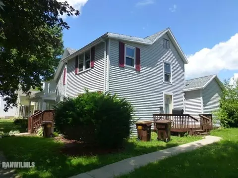 219-221 E Locust St, Lanark, IL 61046 photo 12
