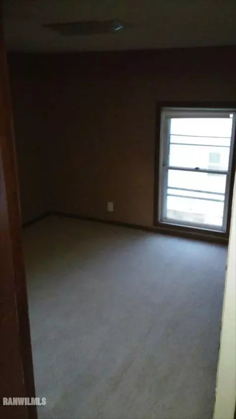 219-221 E Locust St, Lanark, IL 61046 photo 4