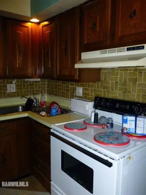 219-221 E Locust St, Lanark, IL 61046 photo 6