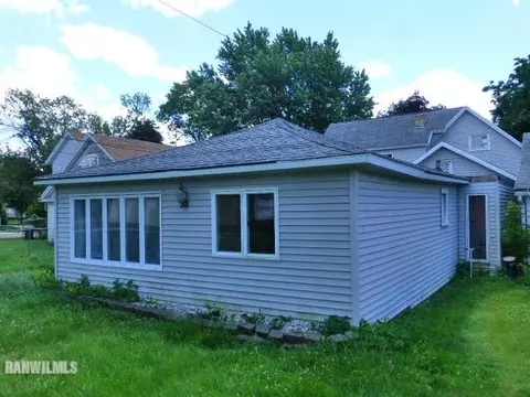 219-221 E Locust St, Lanark, IL 61046 photo 15